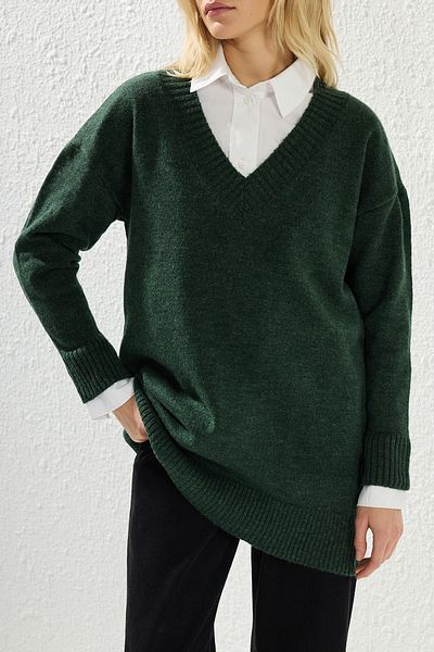 Edit by Trendyol Pulover verde cu decolteu în V TEDAW25AK00018
