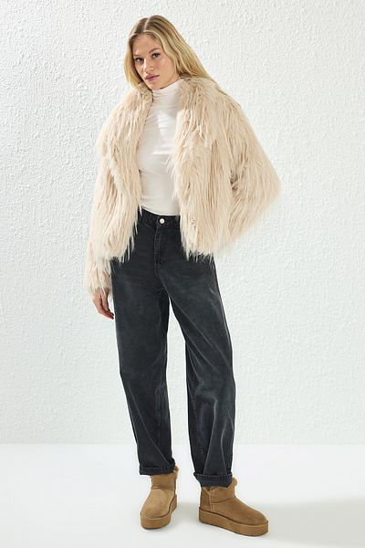 Trendyol Collection Béžový kožich Regular Fit Twoaw25Mo00313