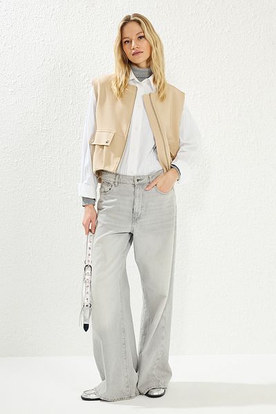 Trendyol Collection Beige Oversize Vest Twoaw25Ye00112