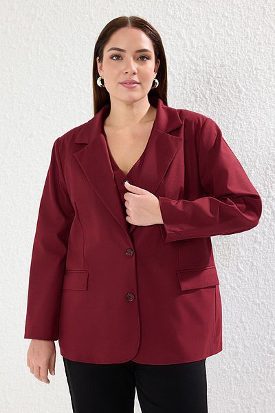 Trendyol Curve Übergroßer Blazer in Übergröße – Weinrot gefüttert, gewebter Stoff TBBAW25AG00019