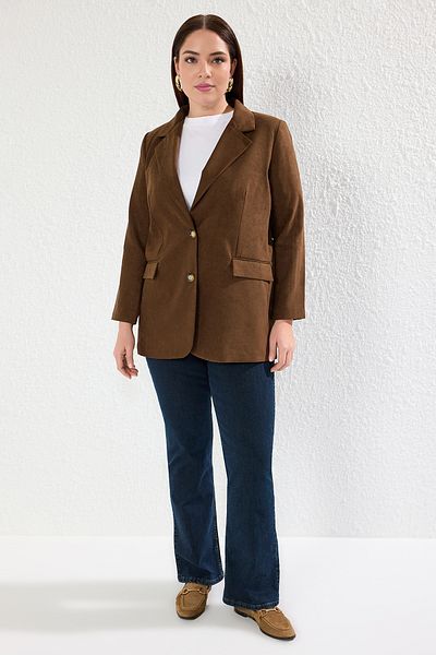 Trendyol Curve Braune, gewebte Wildlederjacke in Übergröße TBBAW25AG00018
