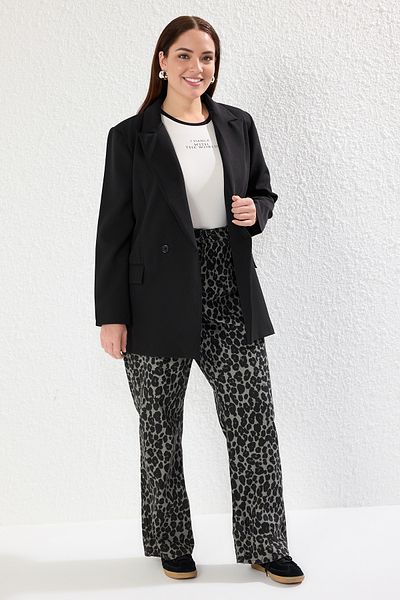 Trendyol Curve Black Regular Lined Double Breasted Closure Woven Blazer Jacket