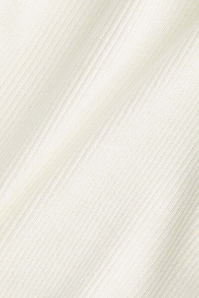 H&M بلوزة مكشوفة الكتفين من نسيج مضلع