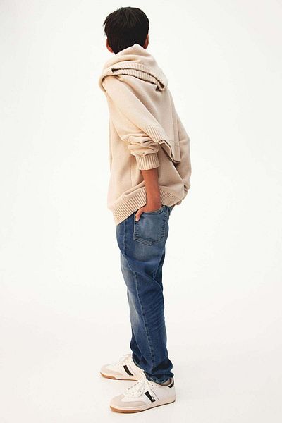 H&M Relaxed Tapered Fit Jeans