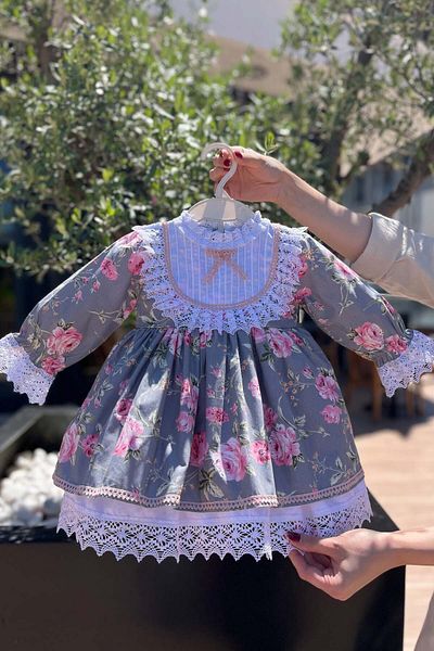 Bertuğ Bebek Rochie pentru fetiță, decorată cu dantelă cu nervuri, cu modele florale