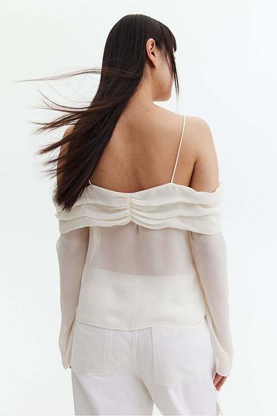 H&M Off-the-shoulder chiffon top