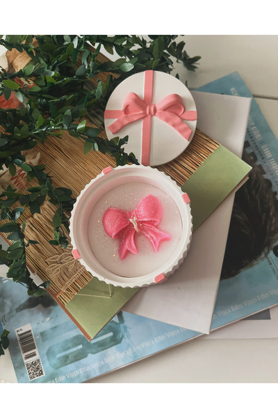 Louve Store Fiyonk Kapaklı Kutu , Pembe Fiyonk Detaylı Mumluk