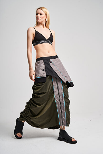 tw3 Fusta neagră și kaki