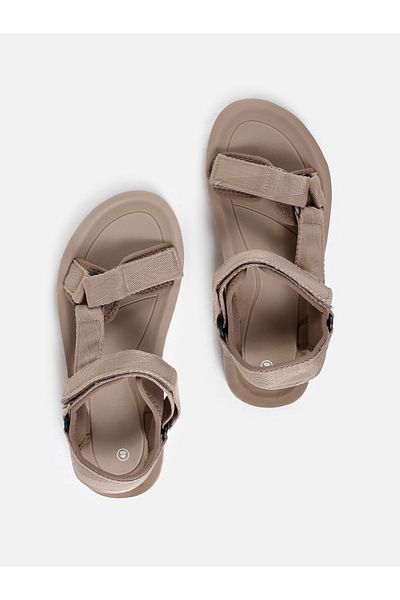 Colin's Women's Beige Slippers