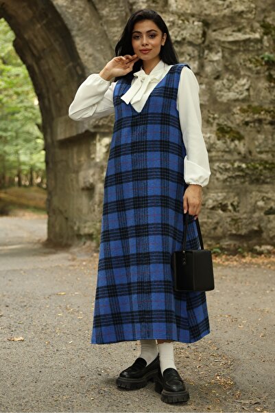 KÜÇÜĞÜM BUTİK Синя картата довга зимова сукня з V-подібним вирізом