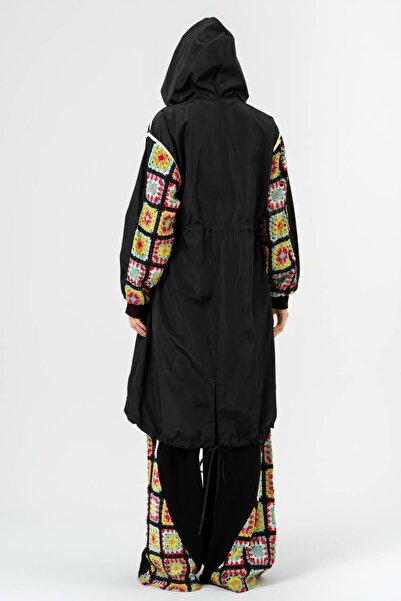 tw3 Αδιάβροχο με λεπτομέρεια κροσέτας