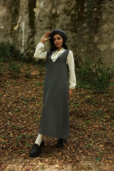 KÜÇÜĞÜM BUTİK Φόρεμα με μακρύ χειμωνιάτικο λαιμόκοψη σε ανθρακί χρώμα και καπέλο βελονιάς (σετ 2)