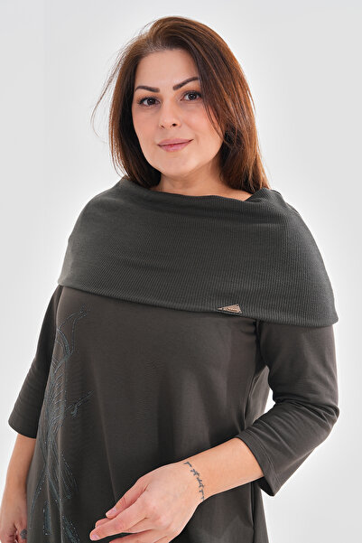 MAG FASHİON Khaki Plus Size Dress Wide Neckline Front Printed Rhinestone Hidden Pocket Special Design with Neckline Accessories