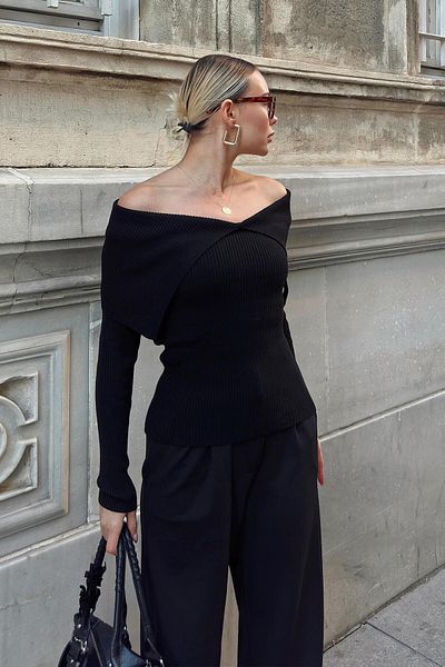 Swist Schwarzer Adria Degaje Damen-Strickpullover mit offenem Schulterkragen