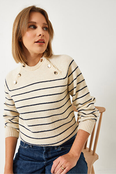 Bianco Lucci Women's Buttoned Knitwear Sweater 20247582