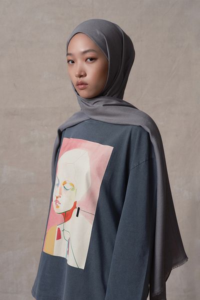 Qef Dark Gray Modal Shawl