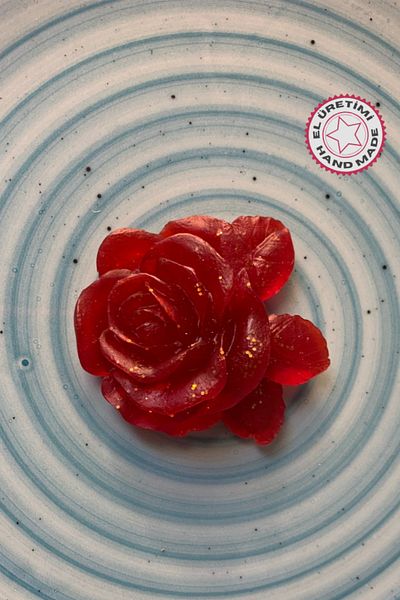 Uretti - Ayşe 7362 Handmade Red Rose Motif Decorative Soap - 5 X 5 cm