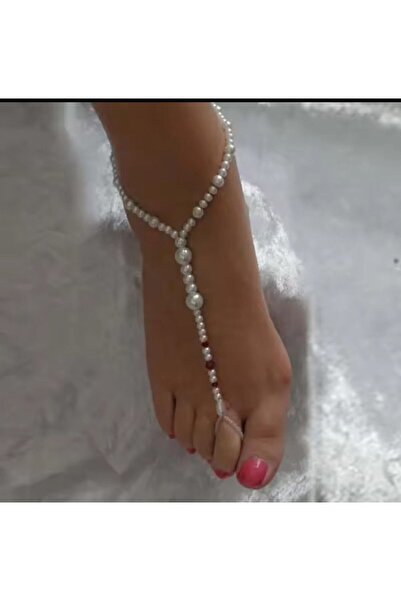 MODAMAYS ارتقِ بجمالك مع حذاء نسائي أنيق مطرز باللؤلؤ من Ayak Şahmeran