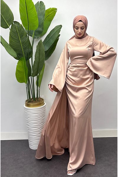 Tesettür Diyarı Women's Arabella Satin Fish Evening Dress with Cape