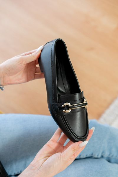 DİVOLYA Fabri Black Buckle (1 cm Heel) Blunt Toe Ballerinas