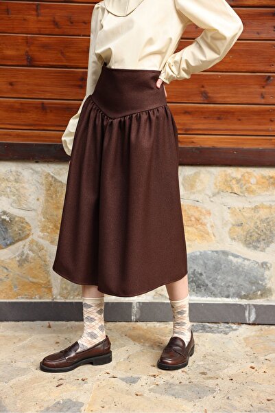 KÜÇÜĞÜM BUTİK Винтидж пола с дебел колан и кафяв вълнен ефект