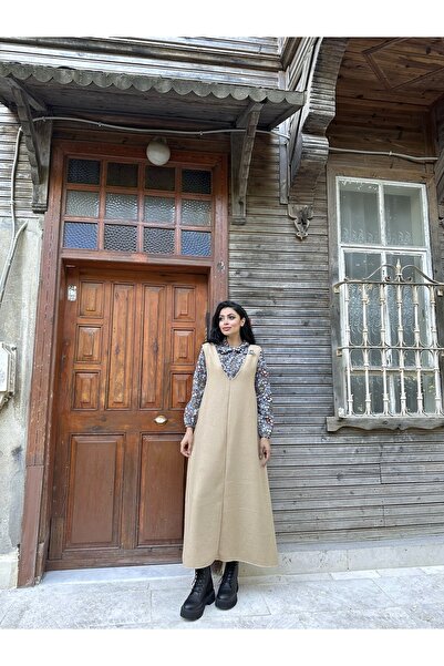 KÜÇÜĞÜM BUTİK Μπεζ μακρύ χειμωνιάτικο φόρεμα με λαιμόκοψη V με λαιμόκοψη