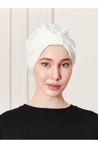 ada sanatsal غطاء رأس مخطط بلون كريمي