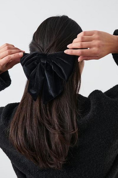 New Obsessions Velvet Bow Buckle