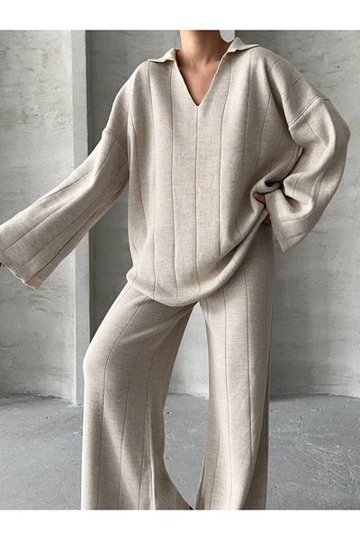 İLKCET MODA Σετ πλεκτό με λαιμόκοψη V με φαρδιά πόδι στο κάτω μέρος
