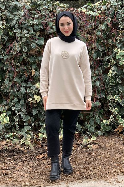 Moda Rosa 25K4445 - Beige - Flower Stone Embroidered Scuba Sweat