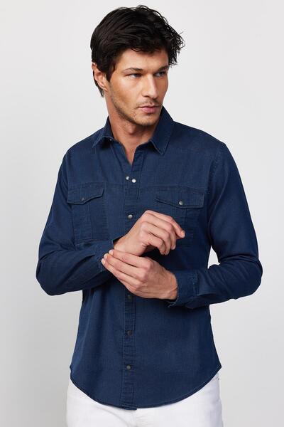 Tudors Сорочка з довгим рукавом з випраного деніму з подвійною кишенею темно-синього кольору, що облягає фігуру