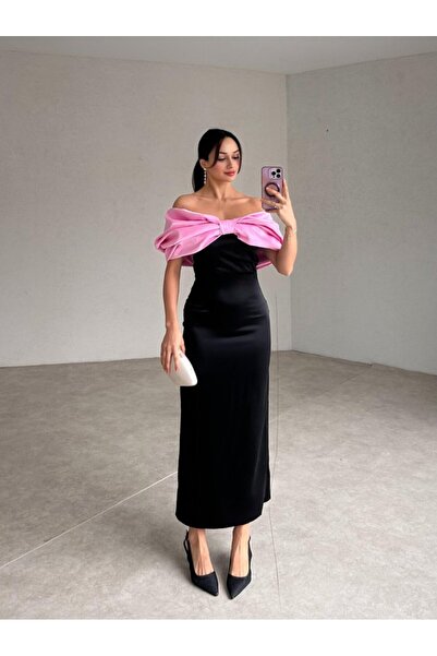 Zera pembe fiyonk detaylı siyah saten gece elbisesi / abiye