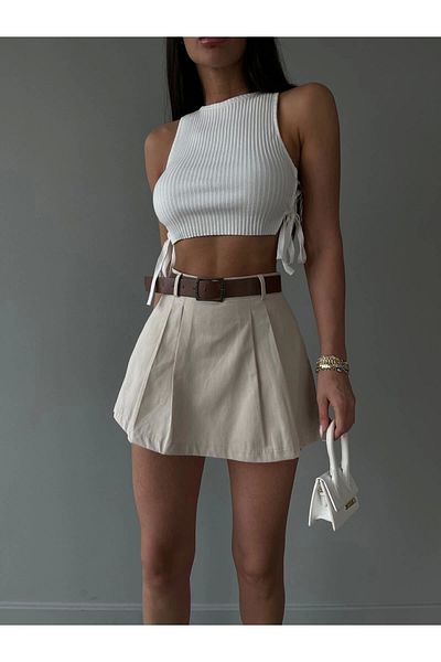 Maude Fustă mini cu curea plisată, crem, cu pantaloni scurți