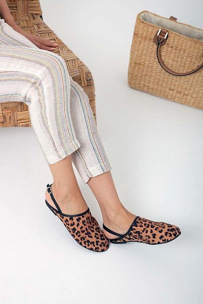 Beyond Dámské sandály s leopardím vzorem - BYNDTUK04 model Tukka
