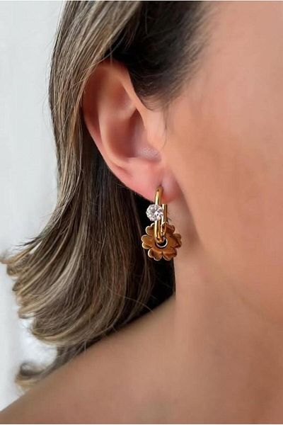 Sose Moda Gold Colored Migrant Earrings