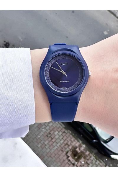 Q&Q Women's Waterproof Plastic Cord Wristwatch