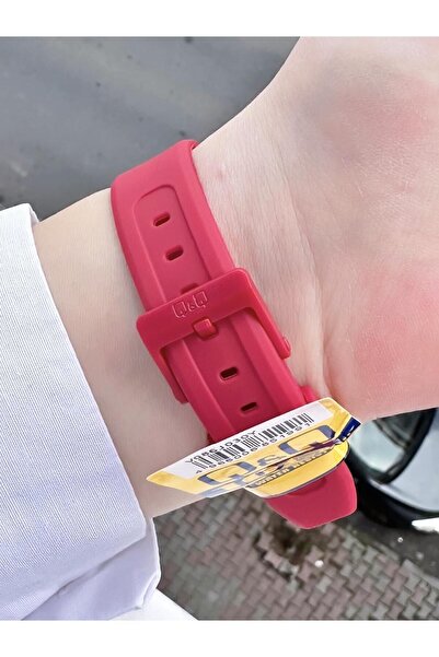 Q&Q Red Glitter Detailed Silicone Sports Wristwatch - Waterproof and No Indicator