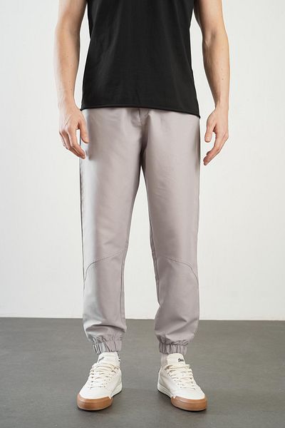 Butik TREND BIZ Ανδρικό παντελόνι Jogger με κανονική εφαρμογή με ελαστική μέση και πόδι