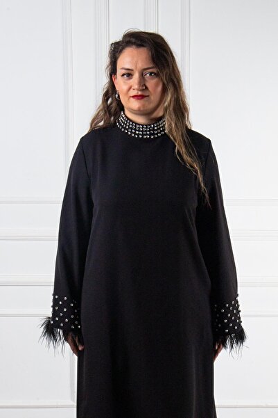 Bedrinxxl Büyük Beden Siyah İnci Taşlı Yaka ve Tüy Detaylı Uzun Abiye Elbise ...