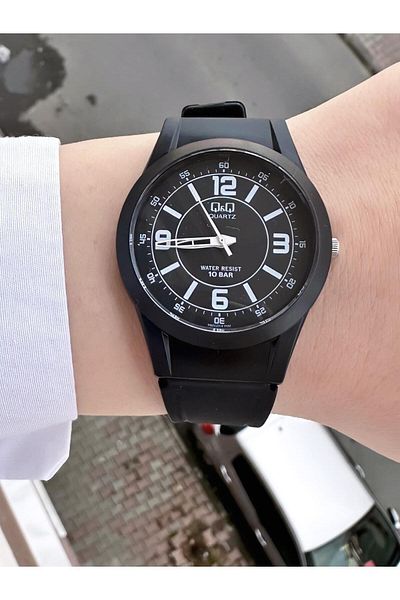 Q&Q Women's Waterproof Plastic Cord Wristwatch