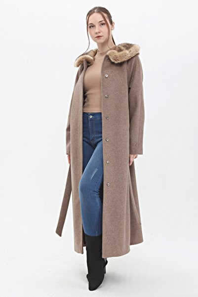 Veger Yakası Kürklü Uzun Kaşe Kaban