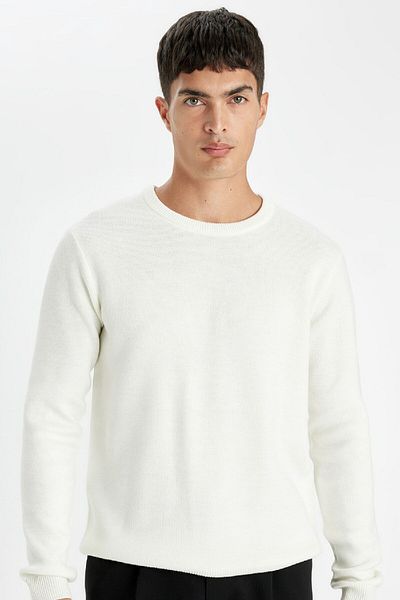 DeFacto Standard Fit Normal Cut Crew Neck Basic Plain Knitwear Sweater D1967Ax24Au