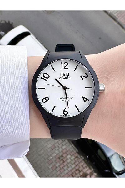 Q&Q Women's Waterproof Plastic Cord Wristwatch