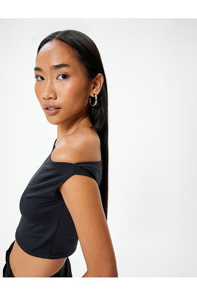 Koton Asymmetric Collar Slim Fit Crop T-Shirt - Off-the-Shoulder