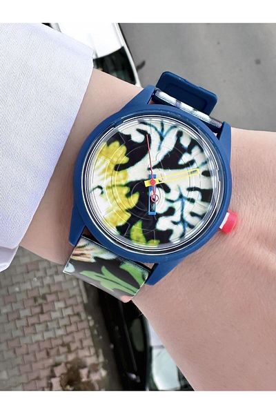 Q&Q Unisex Waterproof Plastic Cord Wrist Watch