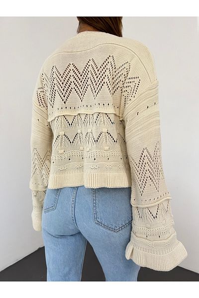 Modamorfo Langärmliger Strickpullover mit durchbrochenem Pompom – ecru