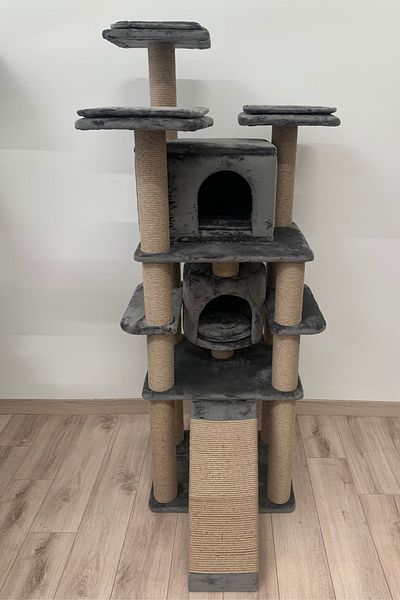 Pet Dreams Maya Luxury Cat Tree - Scratching and Resting Features