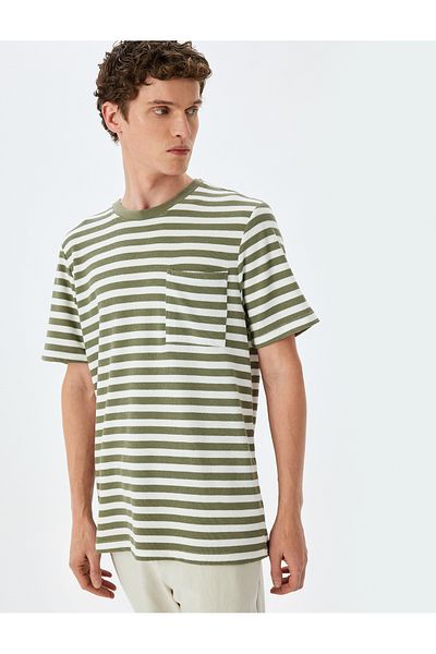 Koton Νέα σεζόν Crew Neck Regular Fit με λεπτομέρεια τσέπης από ύφασμα βισκόζης με κοντό μανίκι