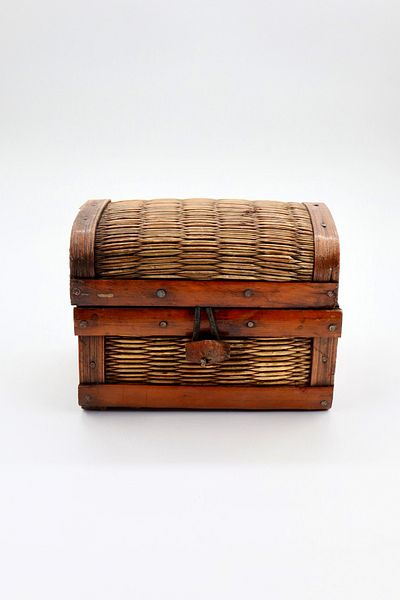 YENİCİ Mini Wicker Chest (11*9)
