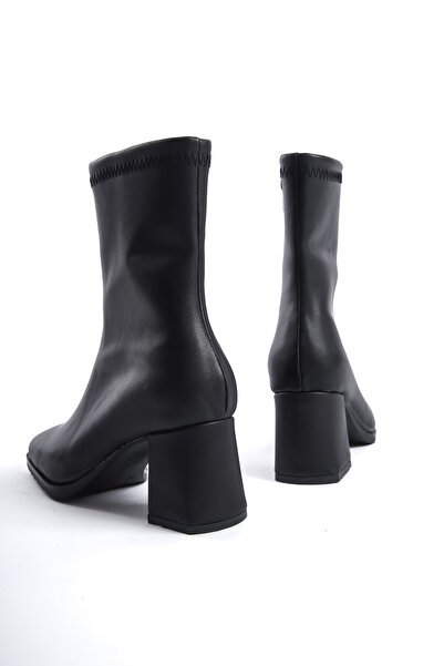 BAKGİY Siyah Cilt Kadın Cilt Orta Boy Küt Burun Kalın Topuklu Bot BG1001-116-0010